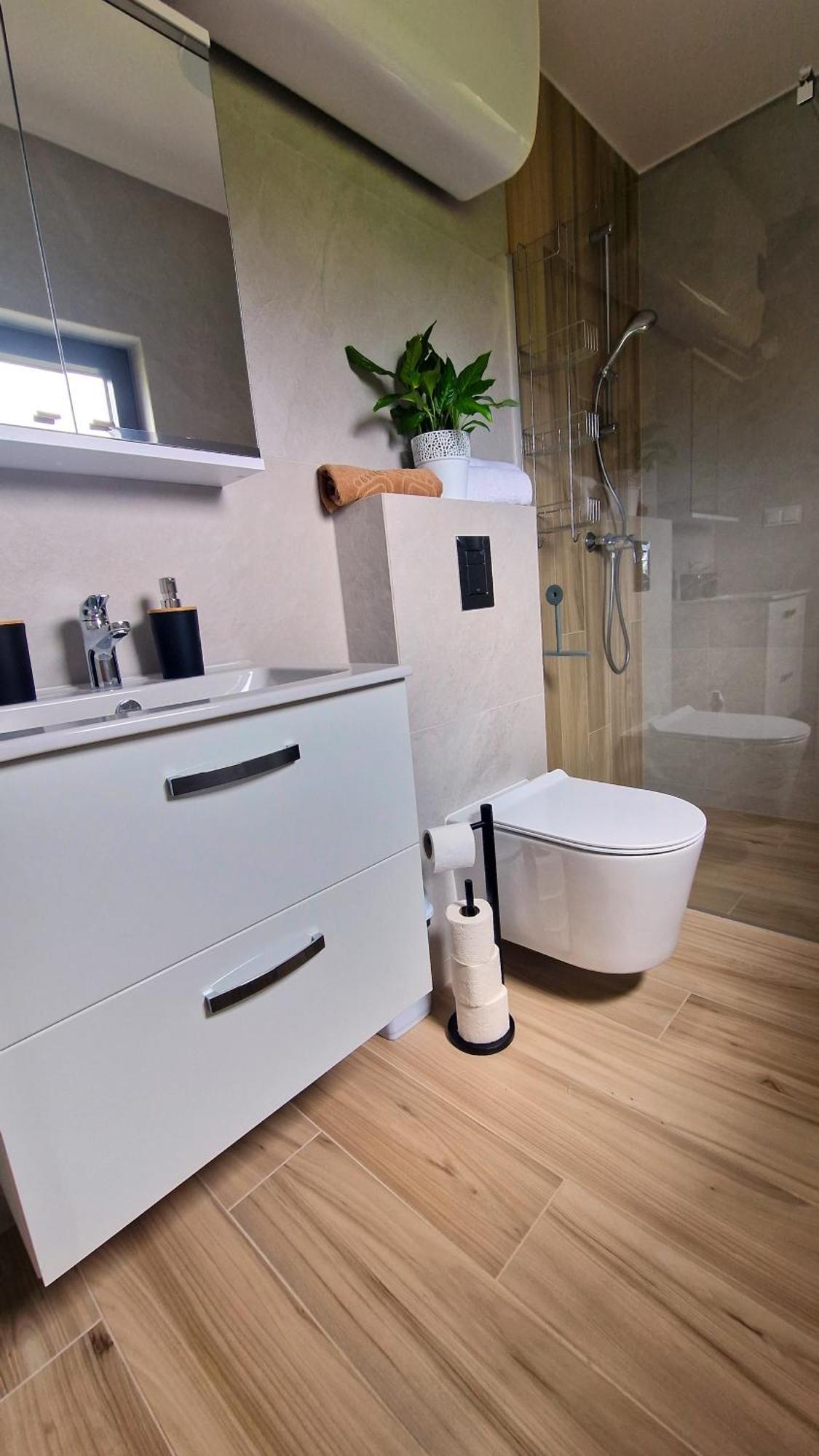 Camping Klif-Nowe Klimatyzowane Domki, 400M Od Centrum Rewala, 30M Od Morza Trzęsacz Extérieur photo