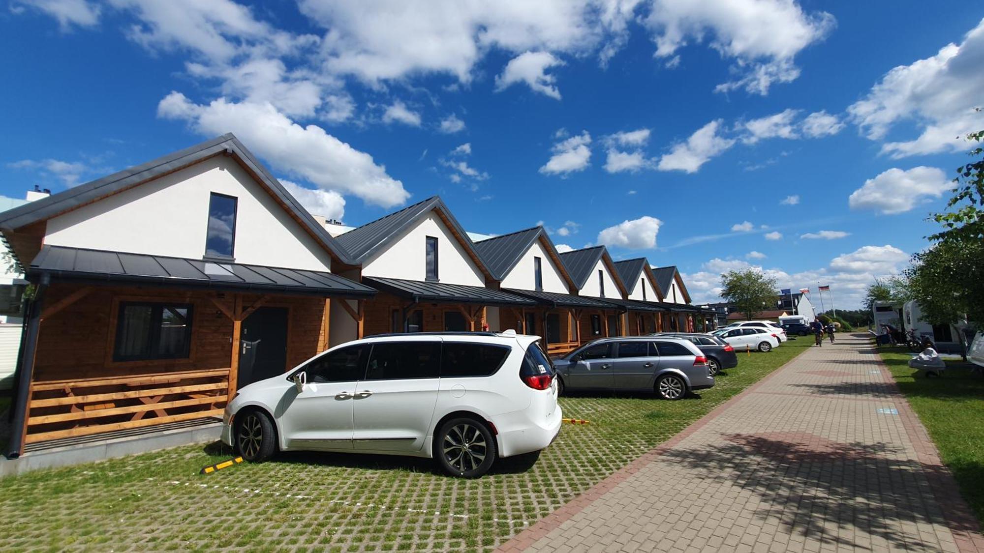 Camping Klif-Nowe Klimatyzowane Domki, 400M Od Centrum Rewala, 30M Od Morza Trzęsacz Extérieur photo