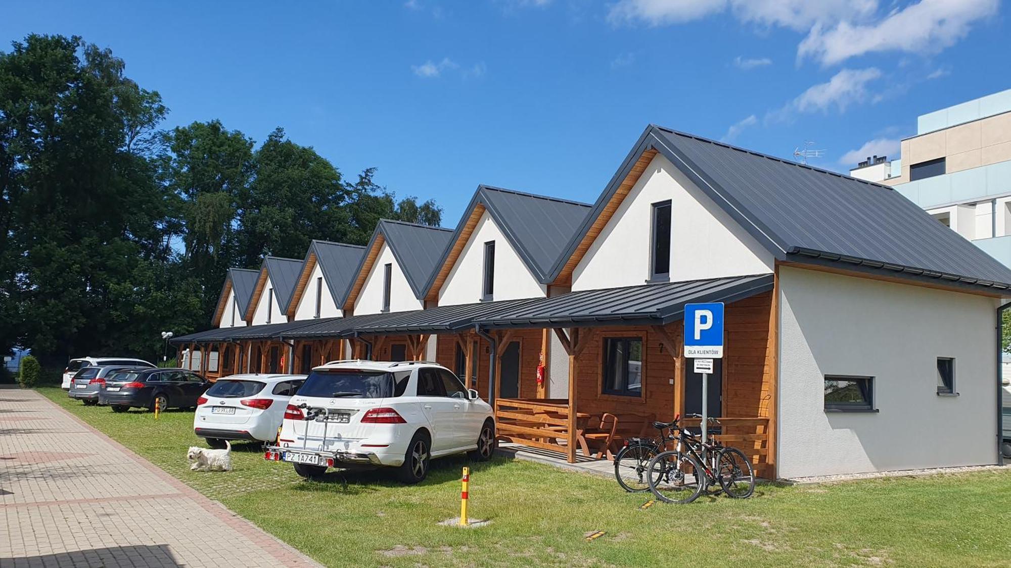 Camping Klif-Nowe Klimatyzowane Domki, 400M Od Centrum Rewala, 30M Od Morza Trzęsacz Extérieur photo